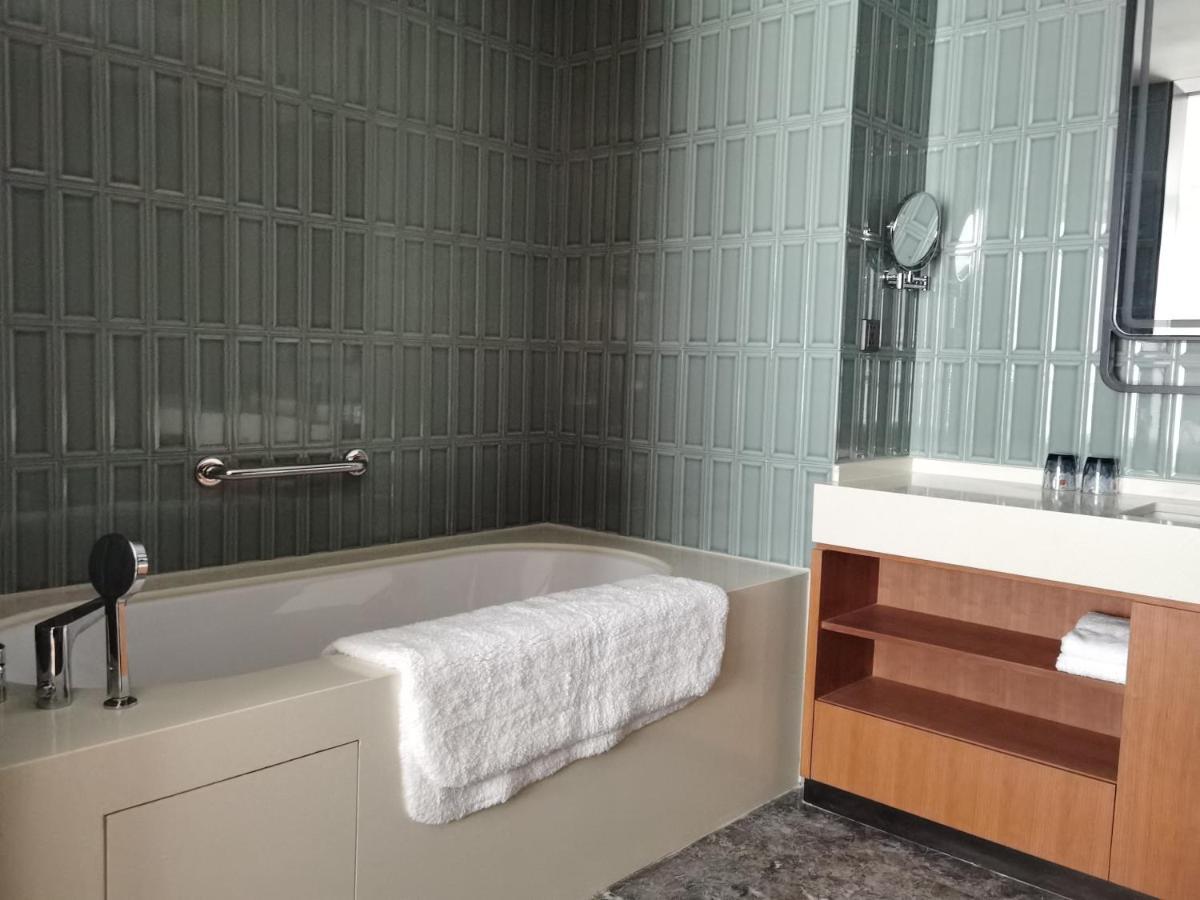 Artyzen Habitat Qiantan Hotel 4*