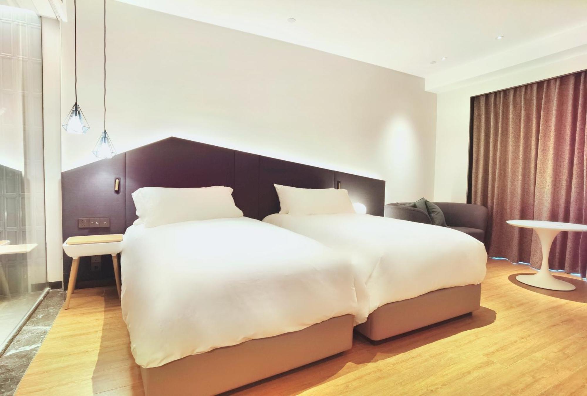Artyzen Habitat Qiantan Hotel