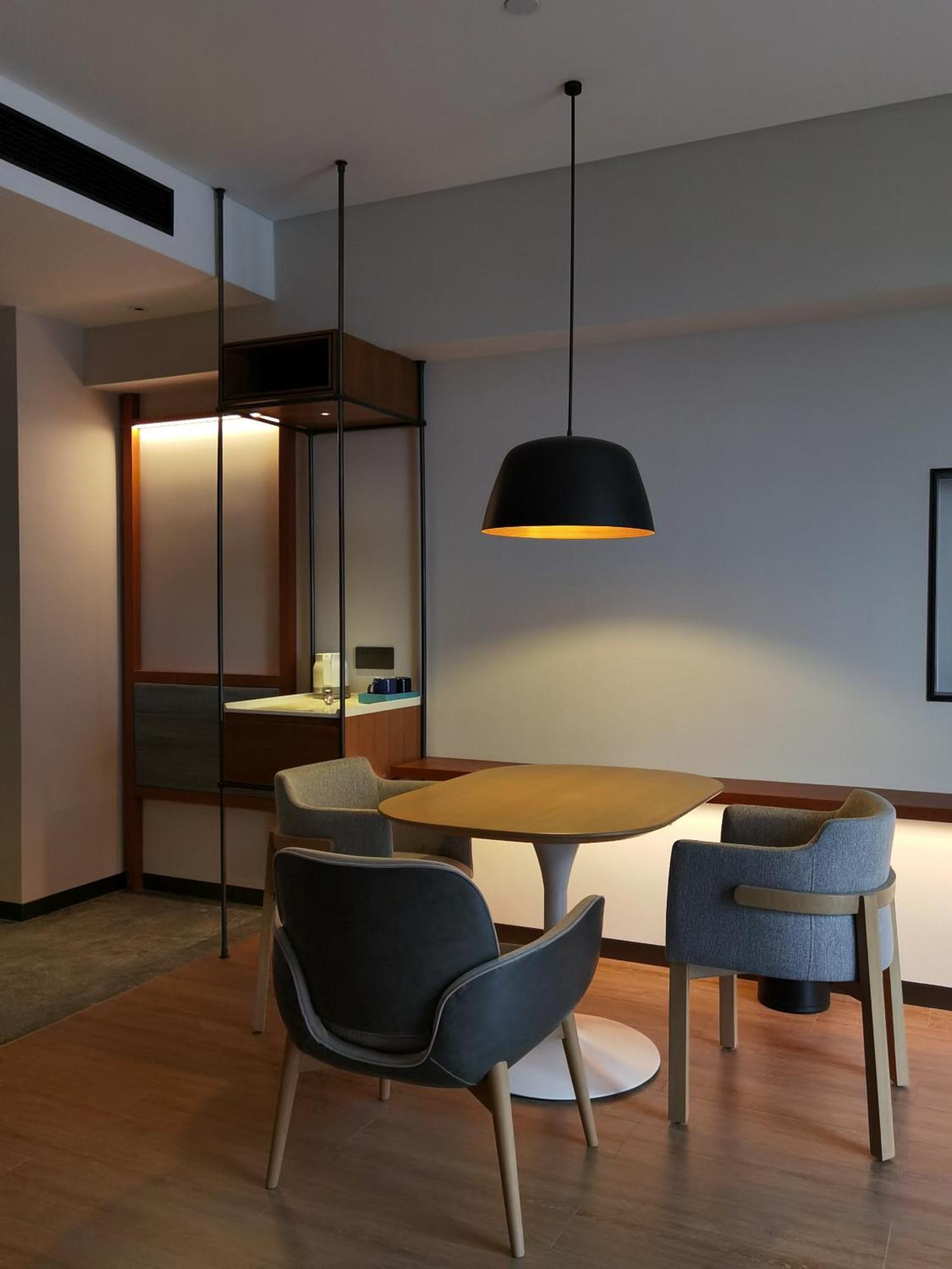 Hotel Artyzen Habitat Qiantan 4*